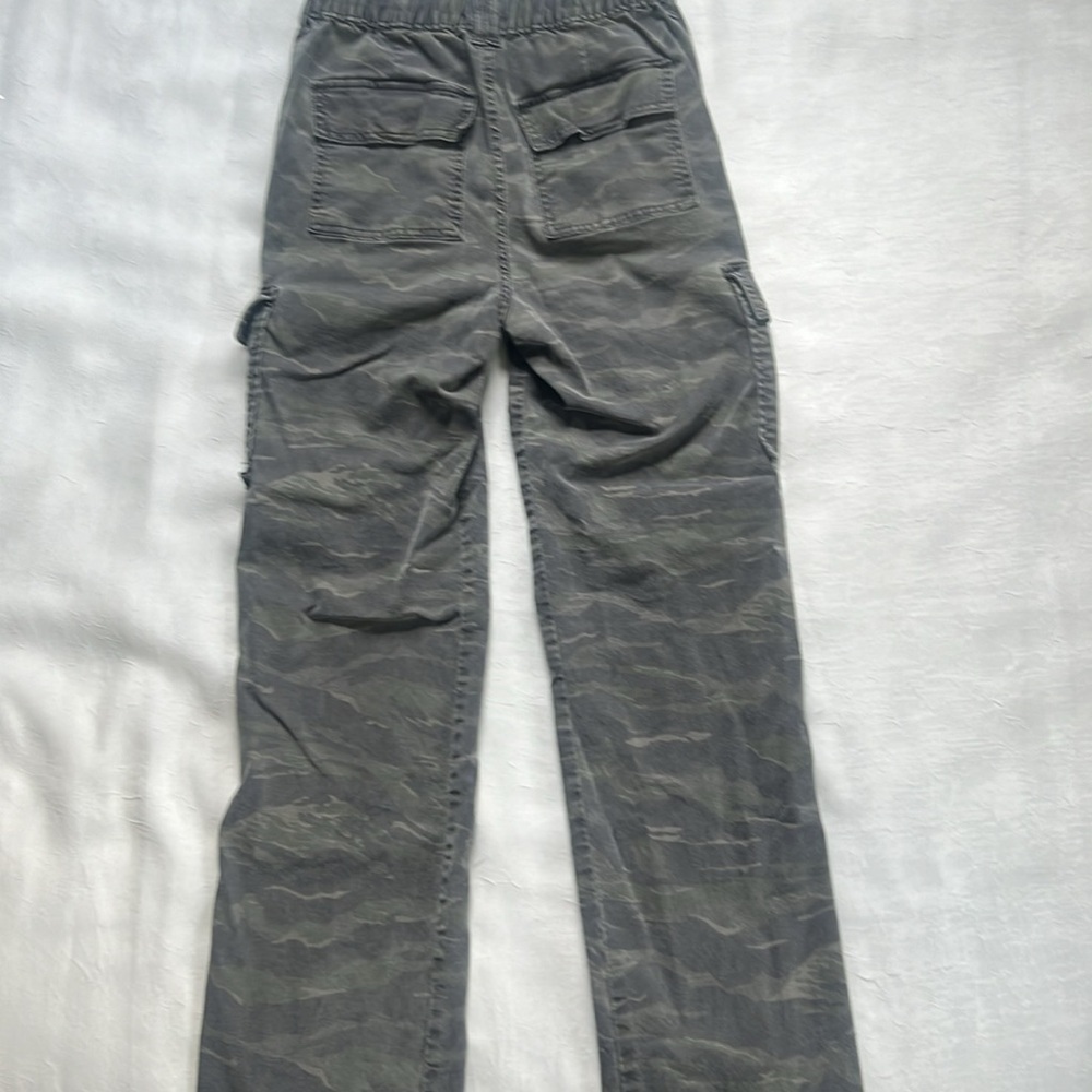 Arizona Camo cargo pants Bundle & save 30% off 2+ items - Picture 3 of 6